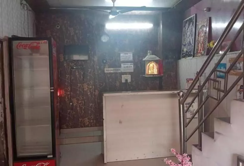 Majatalo Goroomgo Shree Anand Guest House Mathura