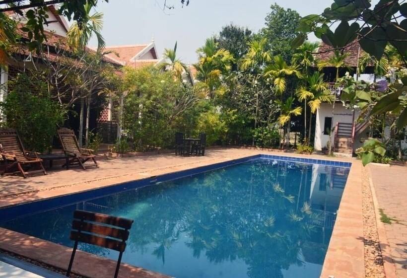 Bed and Breakfast Crystal