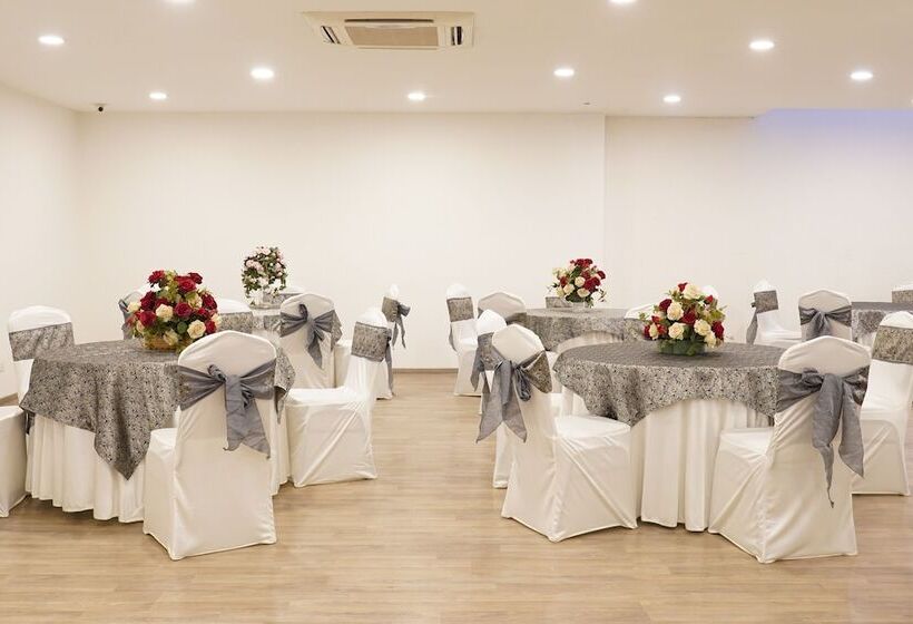 Bed and Breakfast Enkay Residency Sector 15