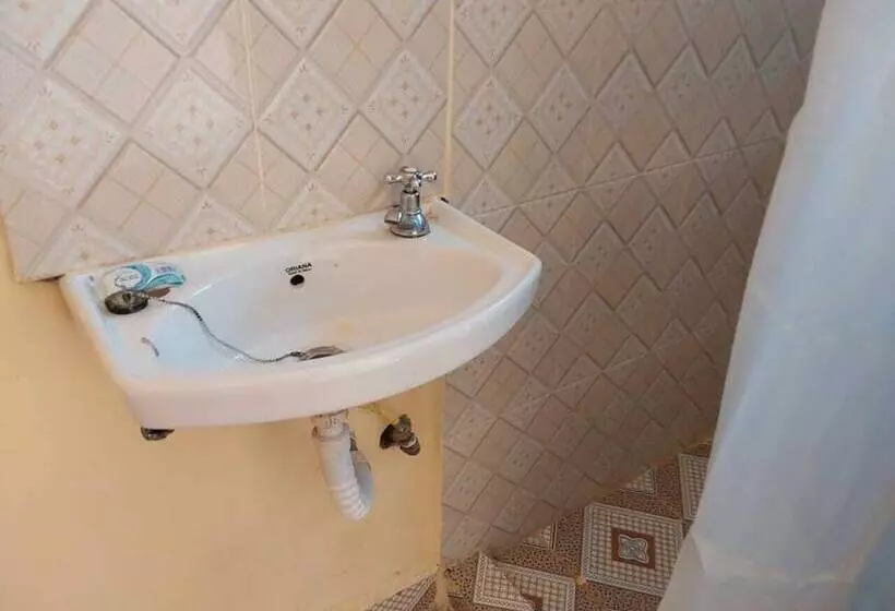 تختخواب و صبحانه Water Point Guest House