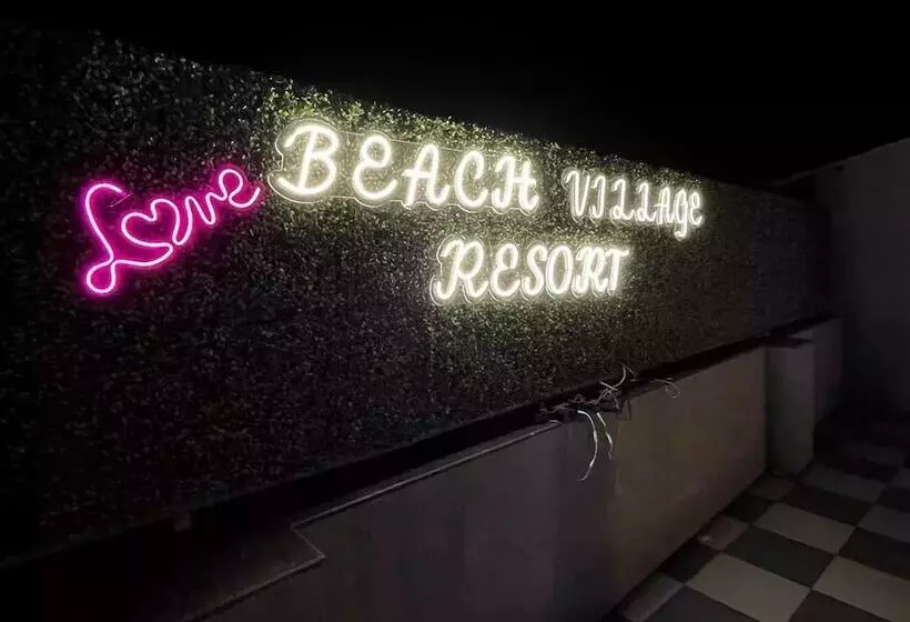 Hotelli Beach Village Resort