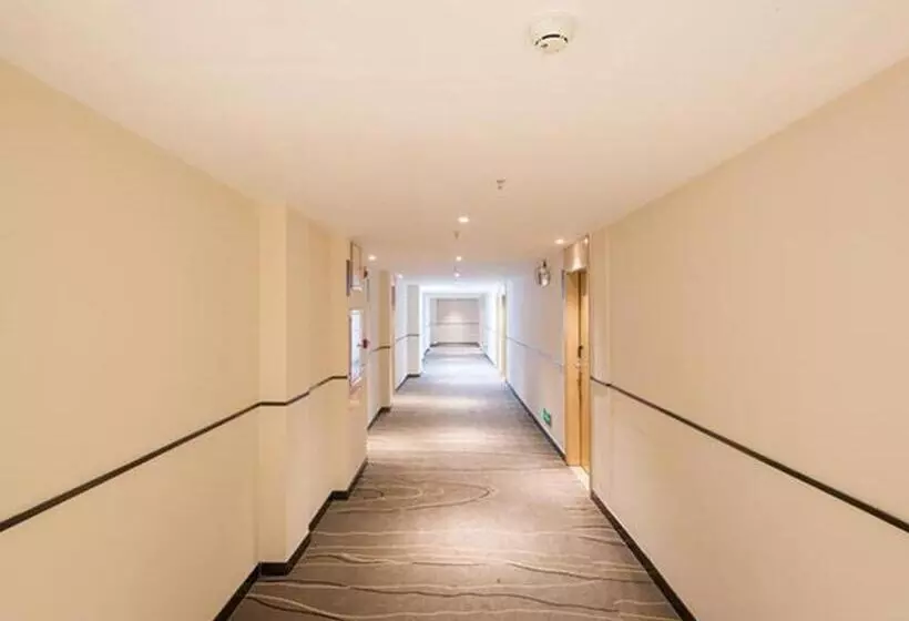 Hotelli City Comfort Inn Zhaoqing Gaoyao District Government Sports Center