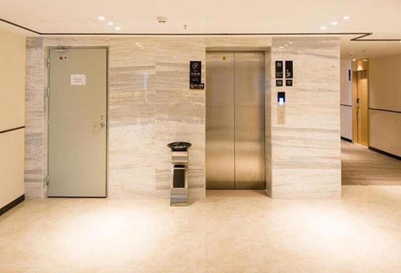 Отель City Comfort Inn Zhaoqing Gaoyao District Government Sports Center