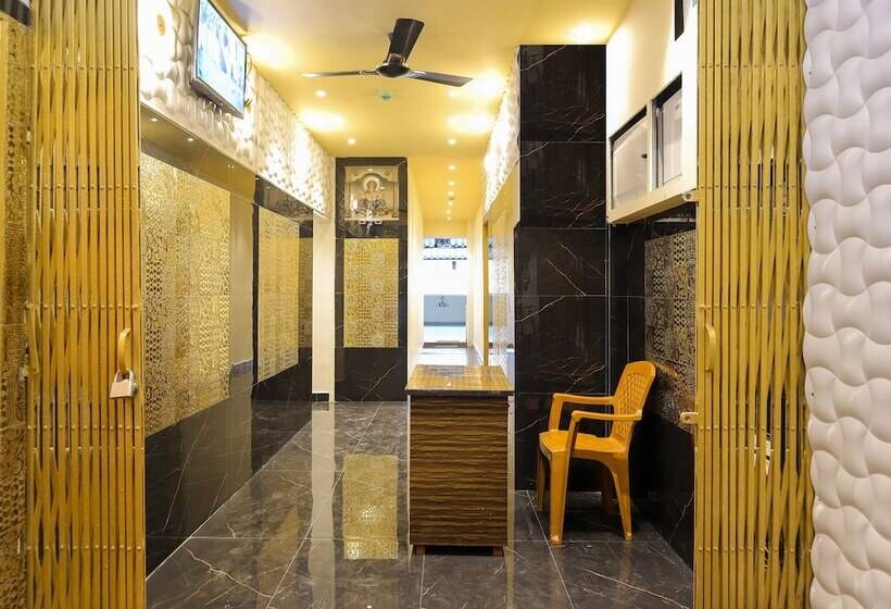 ホテル Golden Suites Vashi Navi Mumbai