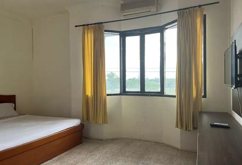 ホテル Malebbi Homestay Makassar By Oyo