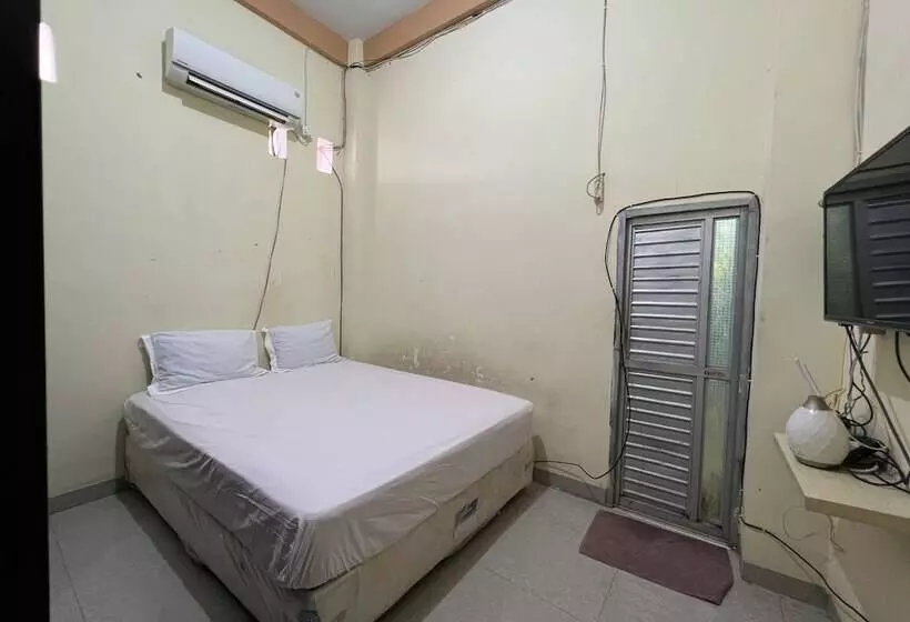 ホテル Malebbi Homestay Makassar By Oyo