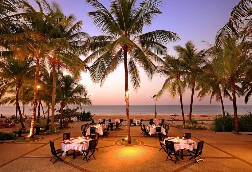 هتل One Myanmar Resort Ngwe Saung