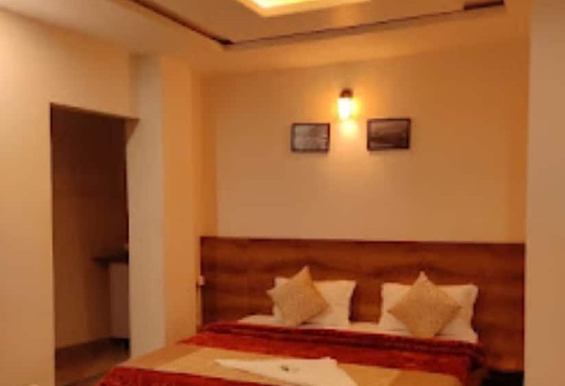 בית מלון כפרי Goroomgo Ms Shepheard Hills Resort