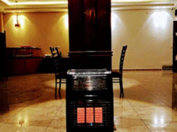 בית מלון כפרי Goroomgo Ms Shepheard Hills Resort