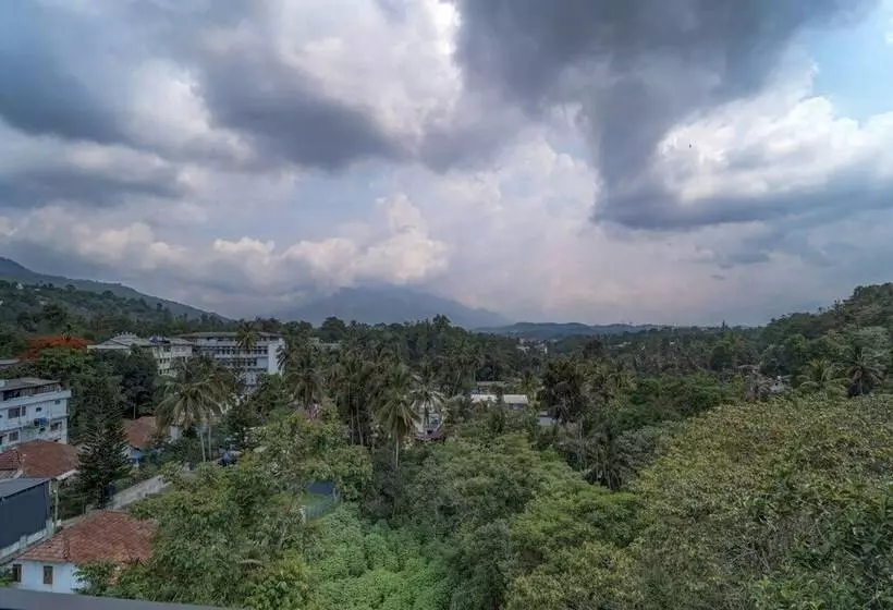 ホテル Treebo Regalia Inn Civil Station