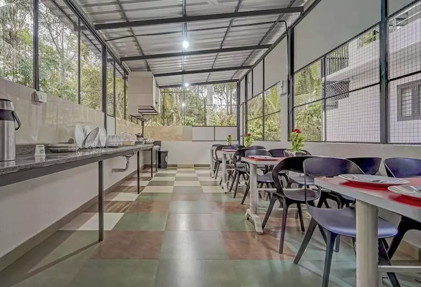 ホテル Treebo Regalia Inn Civil Station