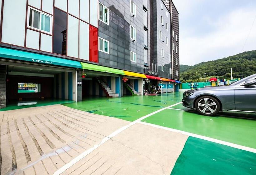 Motel Sacheon Island