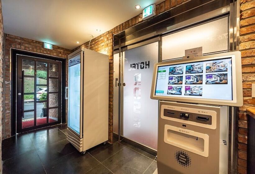 מוטל Suwon City Hall Station Rose