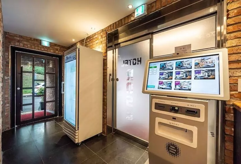 Motelli Suwon City Hall Station Rose