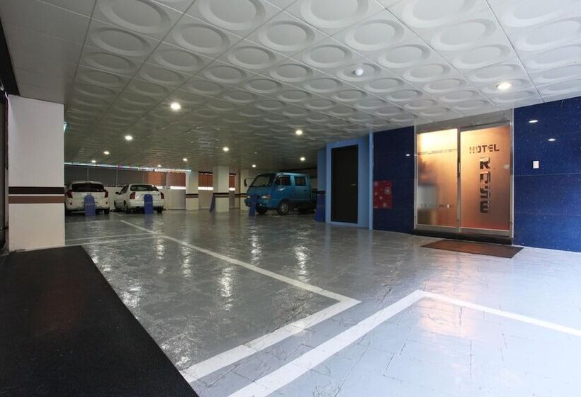 מוטל Suwon City Hall Station Rose