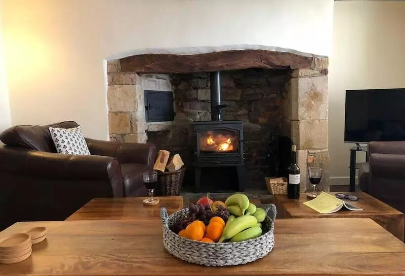 A Stunning And Cosy Character Cob Cottage C1750