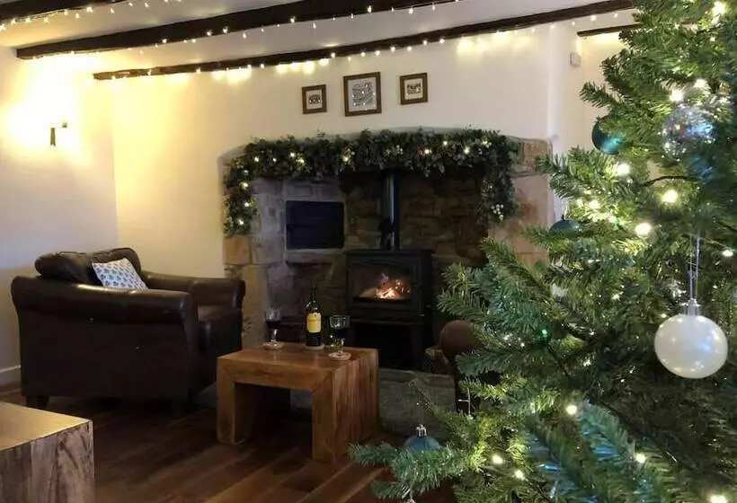 A Stunning And Cosy Character Cob Cottage C1750