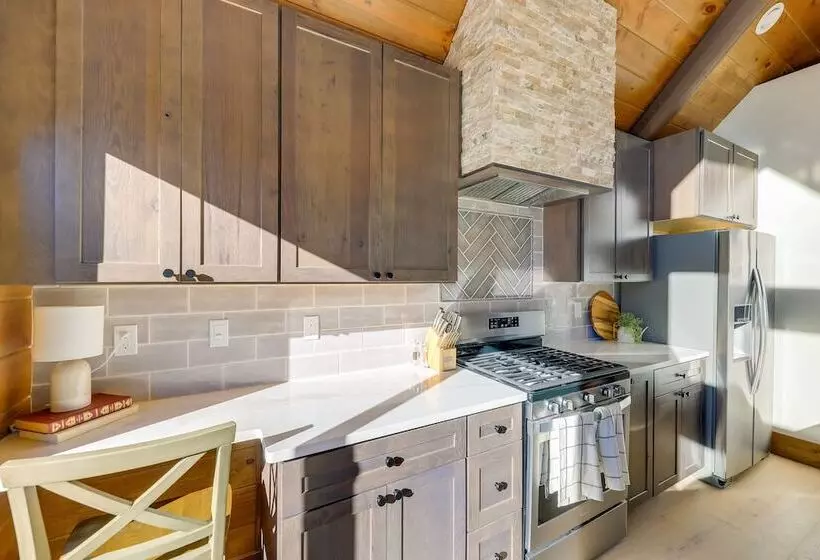 Brand New Idaho Springs Cabin W/ Patio & Fire Pit!