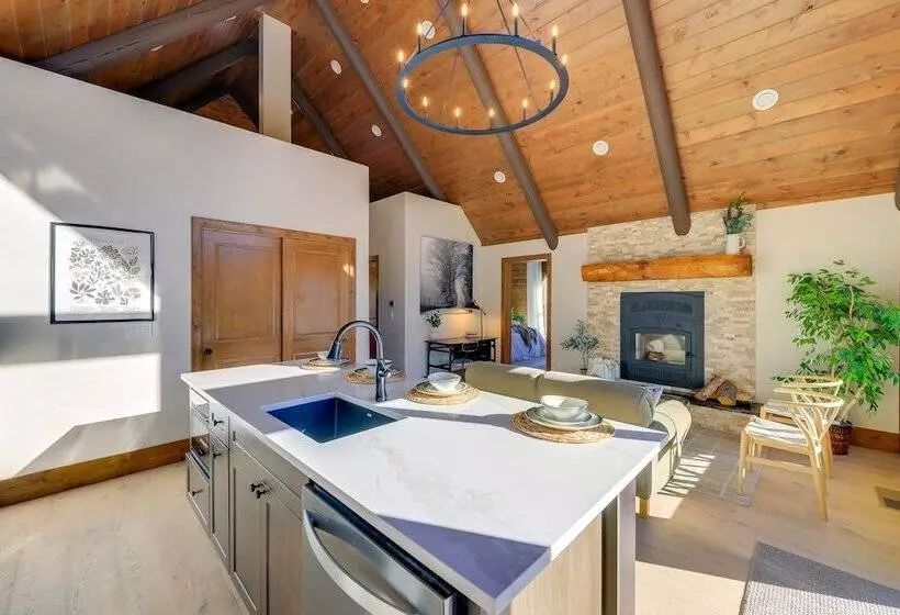 Brand New Idaho Springs Cabin W/ Patio & Fire Pit!