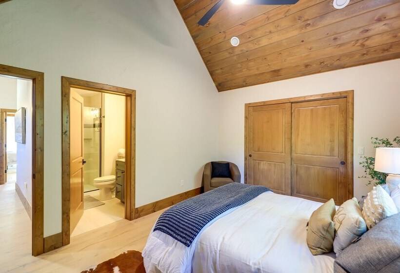 Brand New Idaho Springs Cabin W/ Patio & Fire Pit!