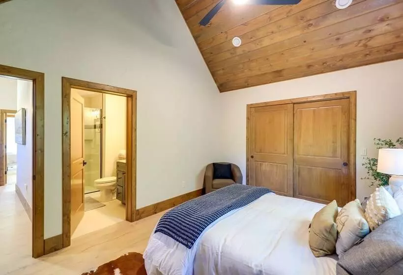 Brand New Idaho Springs Cabin W/ Patio & Fire Pit!