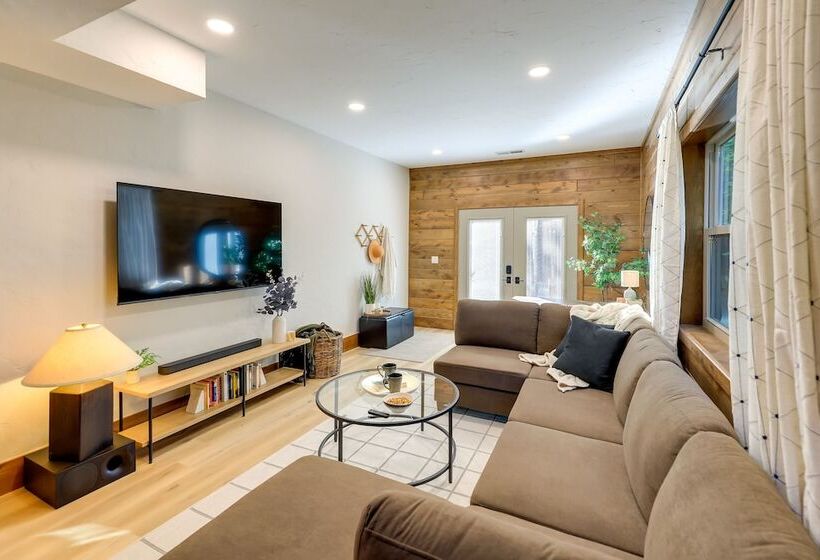 Brand New Idaho Springs Cabin W/ Patio & Fire Pit!