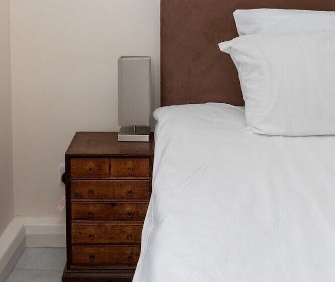 Bright & Contemporary 1bedroom Annexe   Herne Hill!