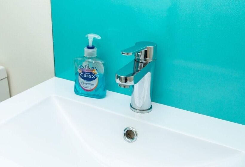 Bright & Contemporary 1bedroom Annexe   Herne Hill!