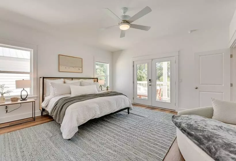 Florida Home   Grill & Pool Table, Walk To Beach