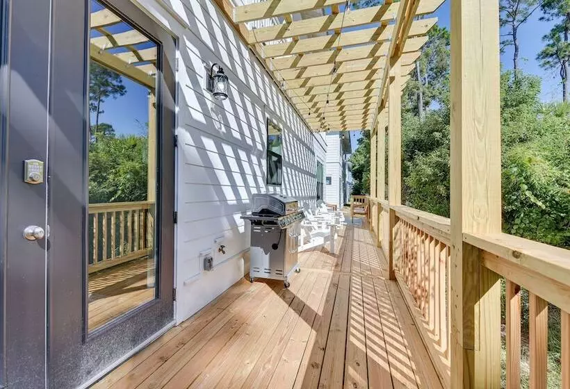 Florida Home   Grill & Pool Table, Walk To Beach