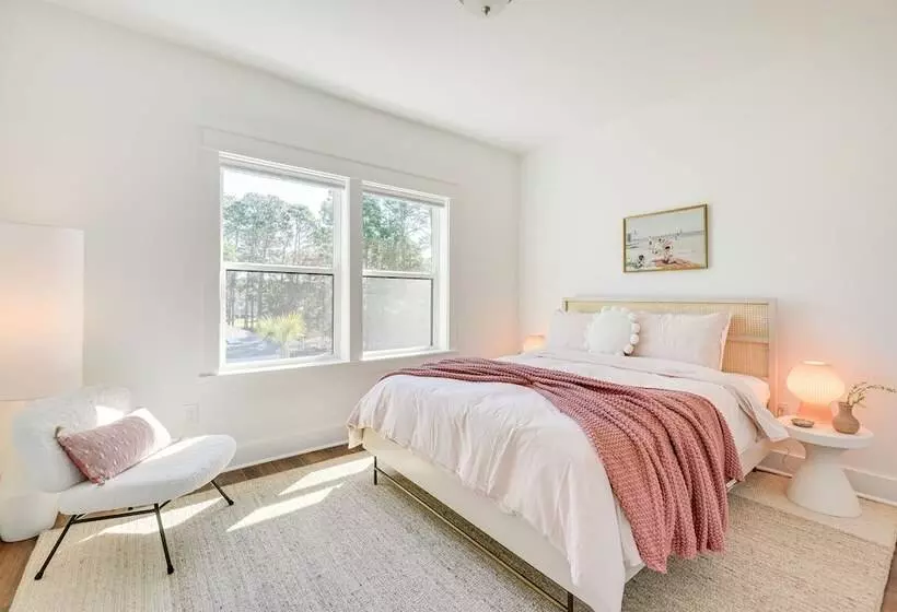 Florida Home   Grill & Pool Table, Walk To Beach