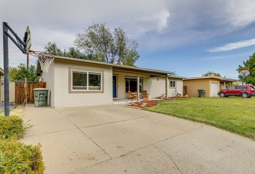 Grand Junction Home W/ Deck ~ 2 Mi To Downtown!