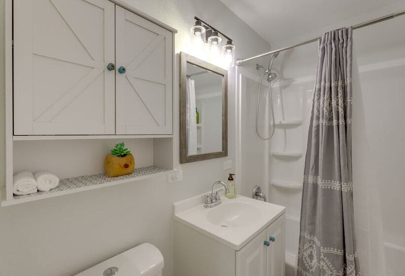 Grand Junction Home W/ Deck ~ 2 Mi To Downtown!