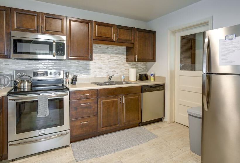 Centrally Located Gulfport Duplex W/ Patio!