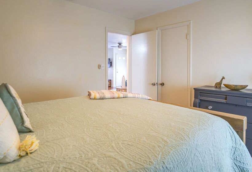 Centrally Located Gulfport Duplex W/ Patio!