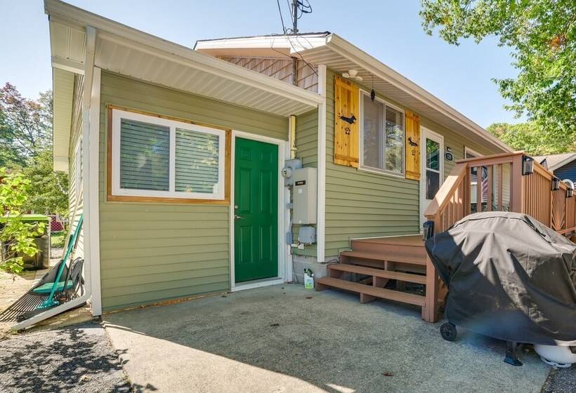 Higgins Lake Cottage W/ Private Fire Pit & Grill!