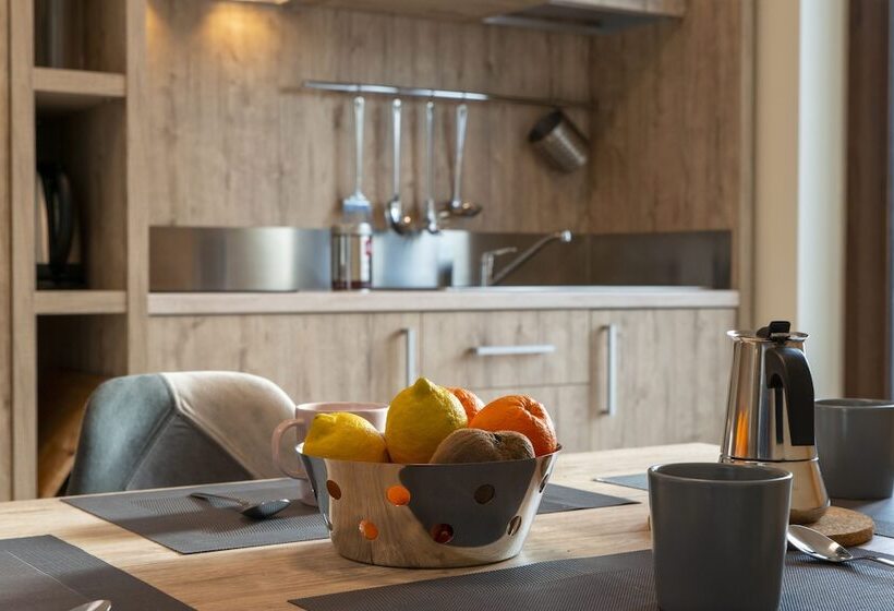 Хостел Arvo Residence Sila Lorica