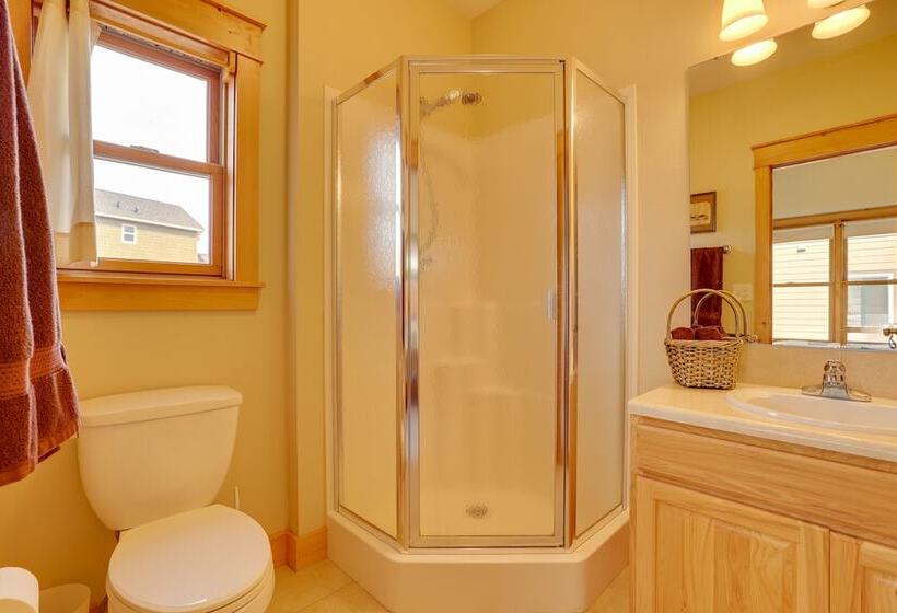 Granby Riverfront Cabin W/ Deck & Mountain View!