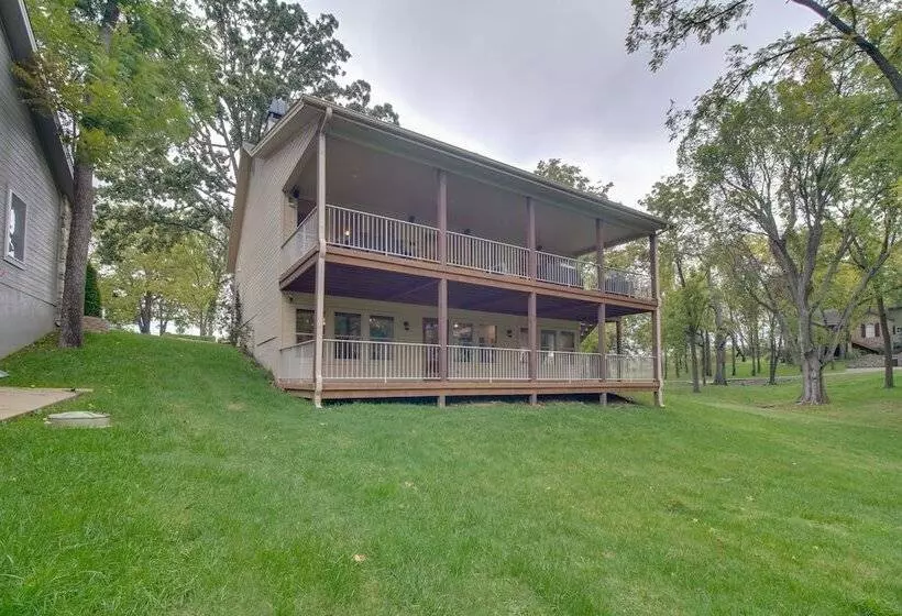 Monkey Island Oasis: Pool Access, Deck & Boat Slip