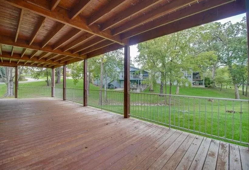 Monkey Island Oasis: Pool Access, Deck & Boat Slip