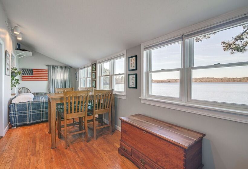 Quiet Plymouth Cottage On Great South Pond!