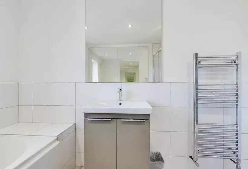 Residenssi Cosy And Luxurious House For 10 Guests In Darwen