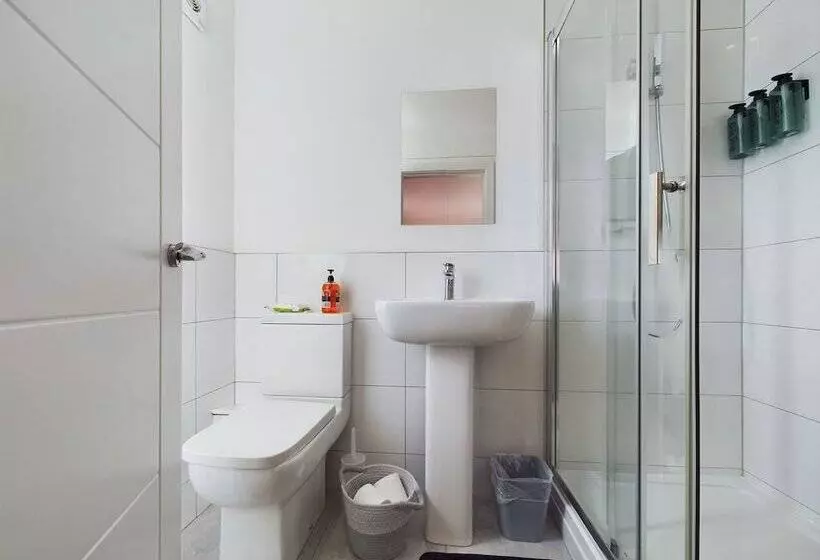 Residenssi Cosy And Luxurious House For 10 Guests In Darwen