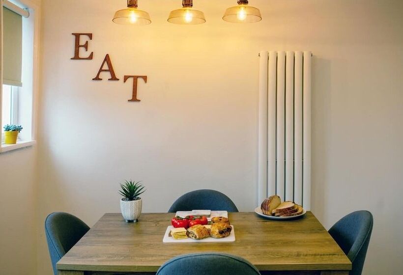 اقامتگاه Stylish And Cosy Cottage In The Heart Of Yorkshire