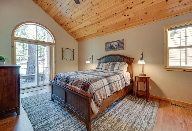 Rustic Truckee Cabin Retreat W/ Community Pool!
