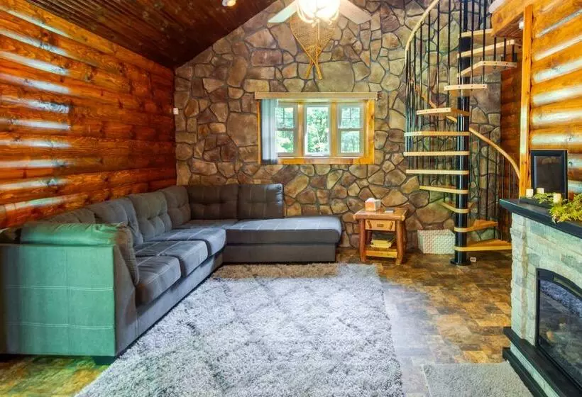 Secluded Cabin W/ On Site Creek + Trails!