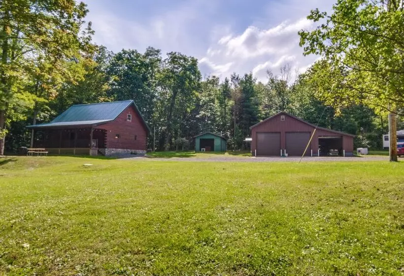 Secluded Cabin W/ On Site Creek + Trails!