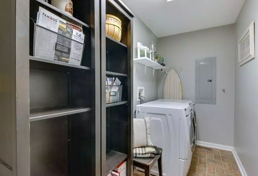 Spacious + Family Friendly Home In Chincoteague!
