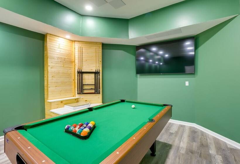 Alabama Retreat W/ Private Pond, Deck & Pool Table