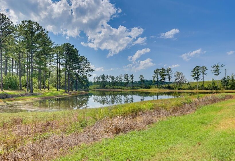 Alabama Retreat W/ Private Pond, Deck & Pool Table
